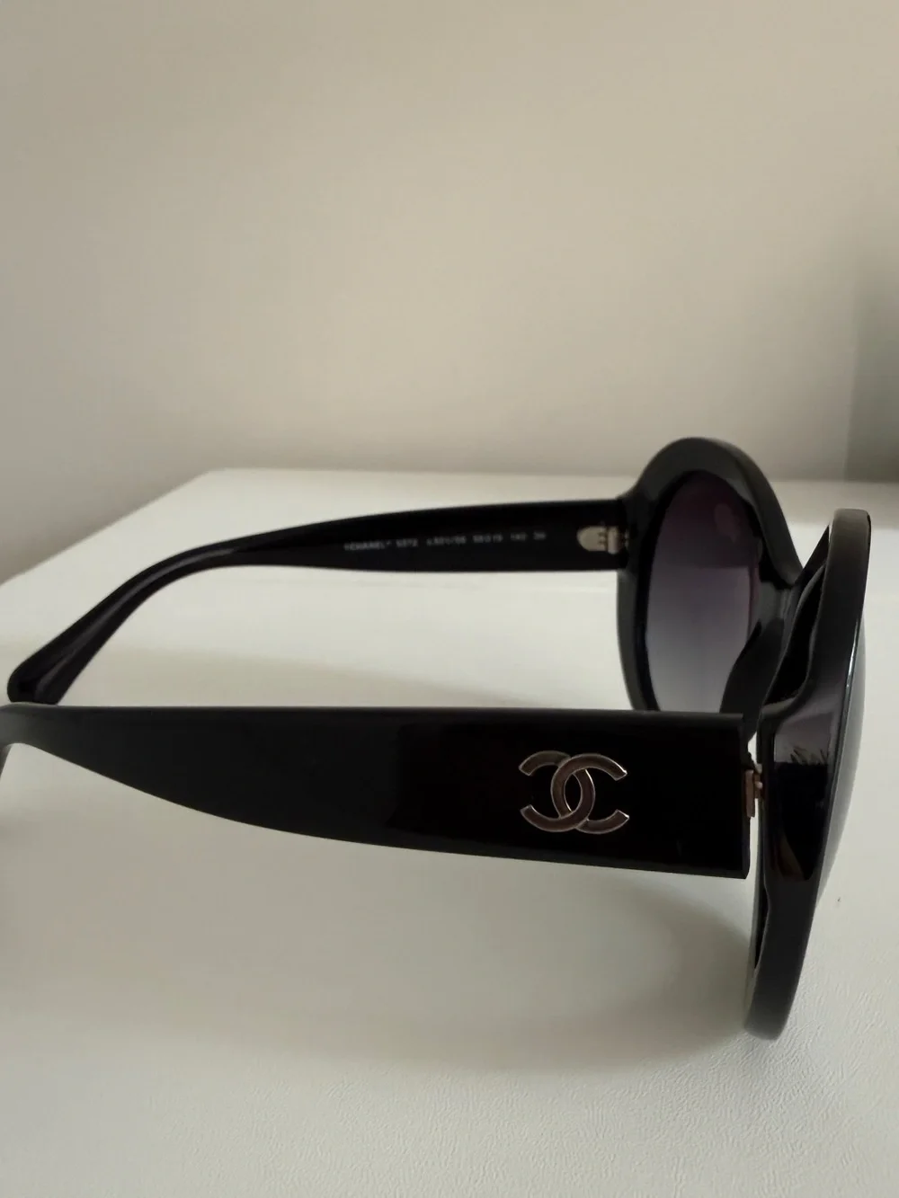 CHANEL authentic sunglasses